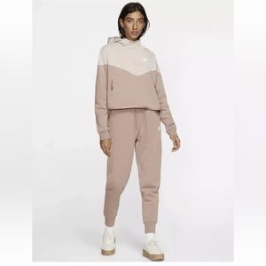 Women’s Nike Tech Fleece Jogger Sweatpants, Size M (Mauve) BV3472-283